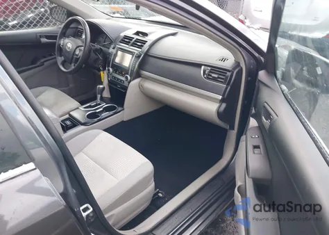 2012 Toyota Camry Le z USA, uszkodzony, nr VIN 4T1BF1FK7CU581933